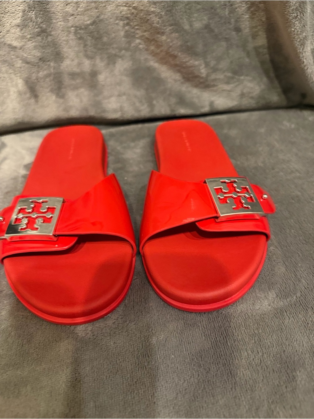 Tory Burch Red Patent Slide Sandals with Gold Logo - Picture 6 of 8